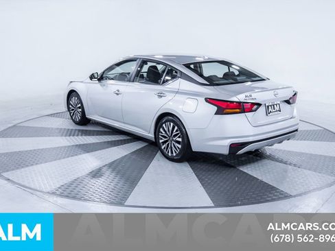 Used 2024 Nissan Altima 2.5 SV image 7