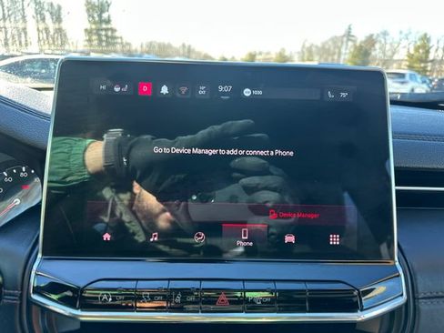 Used 2022 Jeep Compass Limited image 33