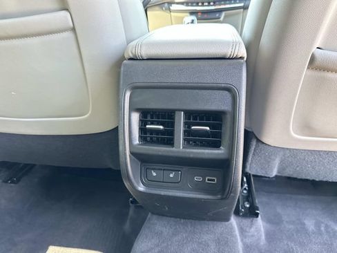 Used 2021 Cadillac XT4 Premium Luxury w/ Cold Weather Package FWD image 12