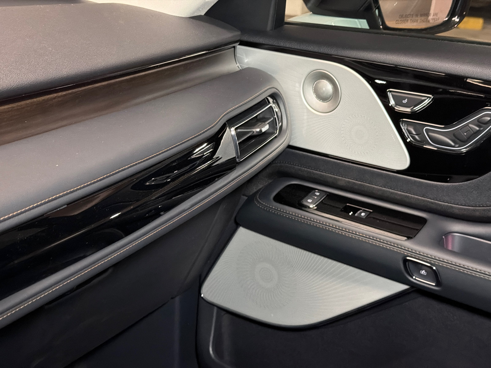 New 2027 Lincoln Aviator Reserve AWD/4WD image 33