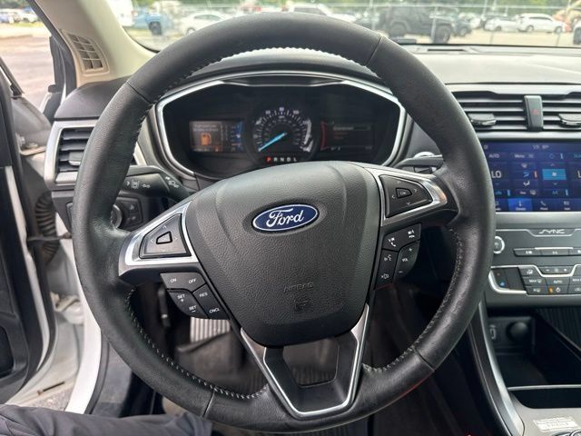 Used 2020 Ford Fusion SE w/ Equipment Group 151A FWD image 28