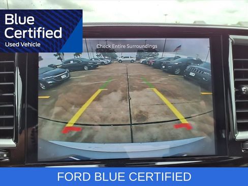 Used 2024 Chrysler Pacifica Touring-L FWD image 10