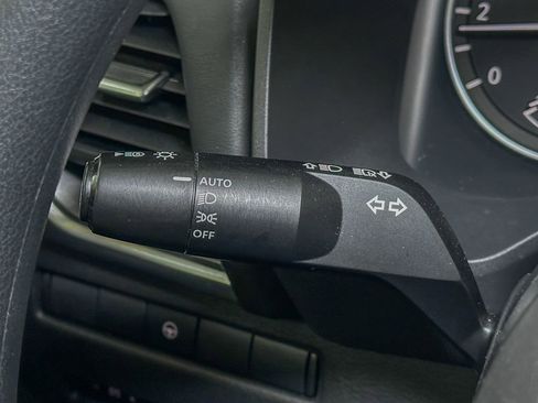 Used 2024 Nissan Rogue SV image 30