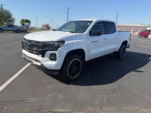 New 2026 Chevrolet Colorado Z71 w/ Z71 Convenience Package 2 AWD/4WD image 2