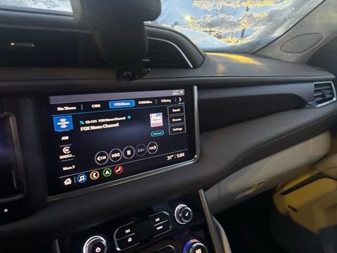 Used 2021 GMC Yukon Denali w/ Denali Premium Package image 11