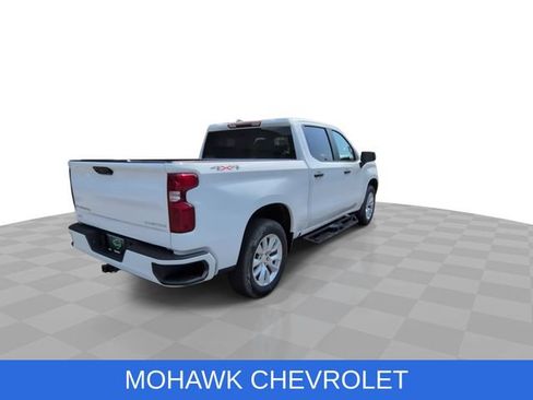 Used 2022 Chevrolet Silverado 1500 Custom AWD/4WD image 9