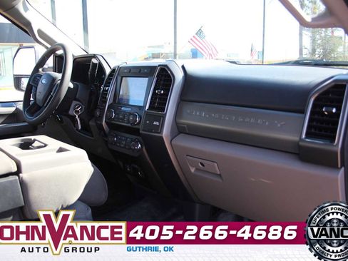 Used 2022 Ford F250 XLT w/ XLT Premium Package image 18