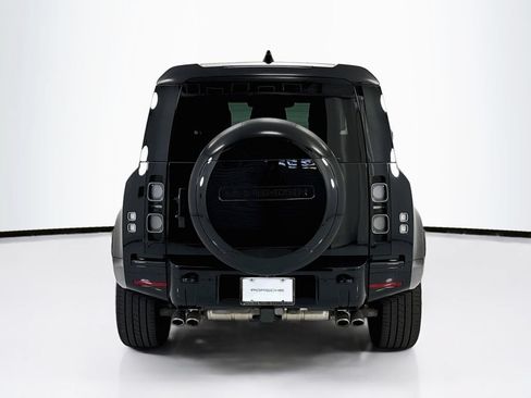 Used 2024 Land Rover Defender 90 V8 AWD/4WD image 6