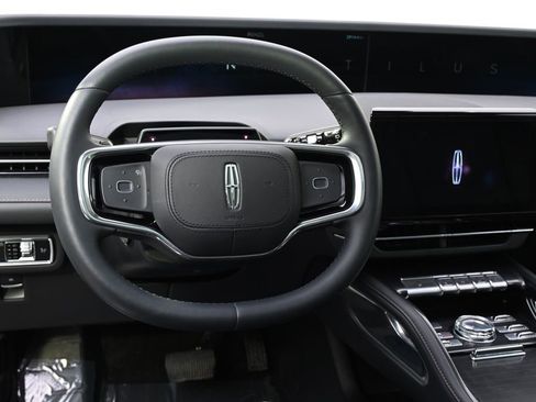 New 2026 Lincoln Nautilus Reserve w/ Jet Appearance Package AWD/4WD image 12