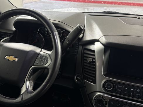 Used 2018 Chevrolet Suburban Premier image 22