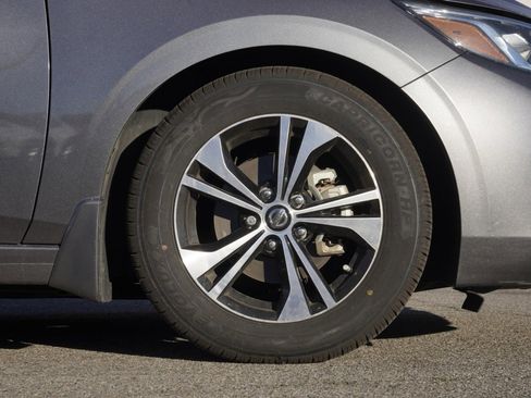 Certified 2021 Nissan Sentra SV image 7