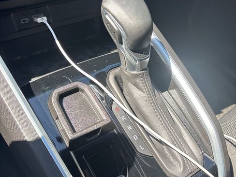 Used 2023 Chevrolet Colorado LT image 11