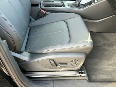 Used 2025 Audi Q3 2.0T Premium w/ Convenience Package image 51