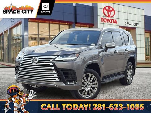 Used 2024 Lexus LX 600 4WD w/ Ultra Luxury Package image 1