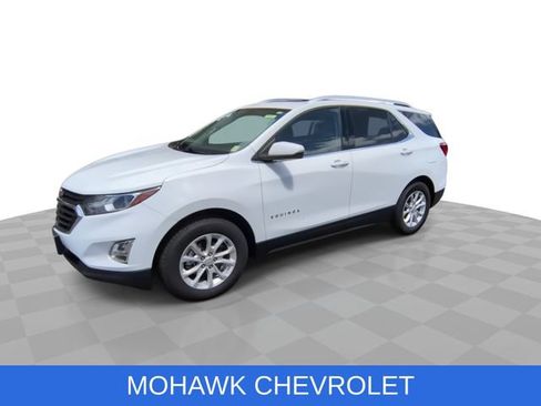 Used 2019 Chevrolet Equinox LT w/ Sun & Navigation Package AWD/4WD image 4