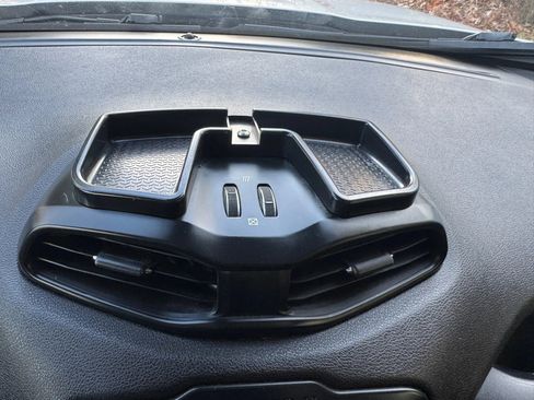 Used 2015 Jeep Renegade Latitude w/ Popular Equipment Group image 25