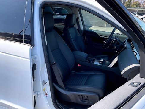 Certified 2025 Land Rover Discovery Sport S AWD/4WD image 7