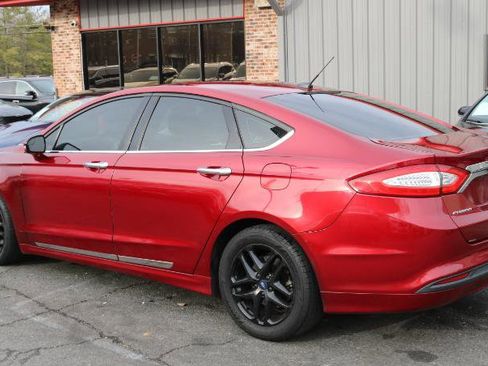 Used 2015 Ford Fusion SE image 5