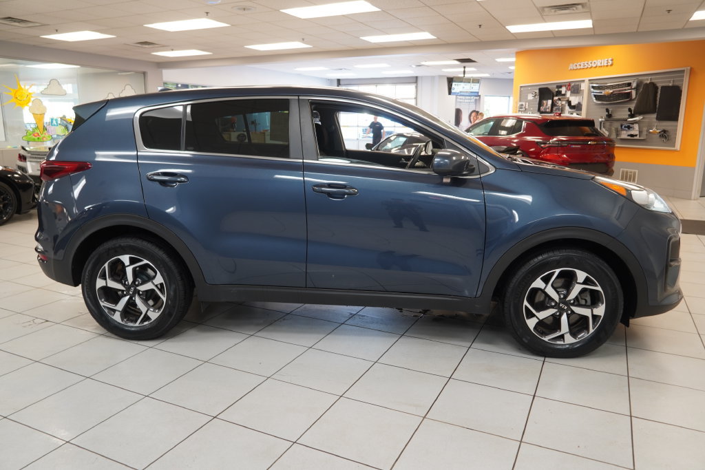 Used 2021 Kia Sportage LX FWD image 12