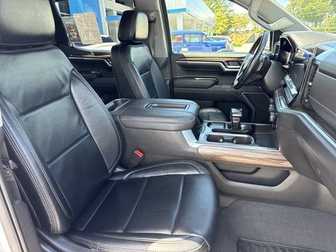 Used 2022 Chevrolet Silverado 1500 LT w/ Safety Package RWD image 26