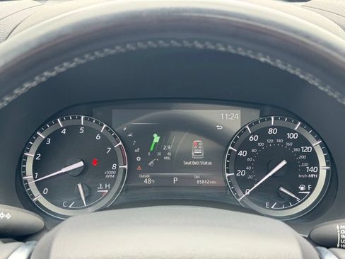 Used 2021 Toyota Highlander XLE AWD/4WD image 25