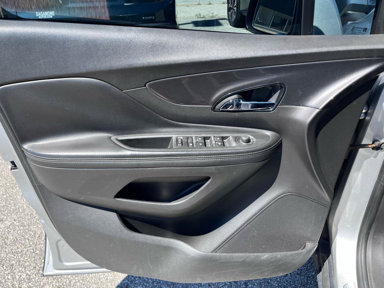 Used 2019 Buick Encore Essence AWD/4WD image 22