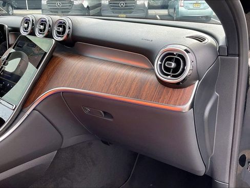 Used 2026 Mercedes-Benz GLC 300 4MATIC image 14