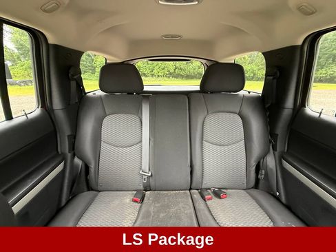 Used 2010 Chevrolet HHR LS FWD image 18