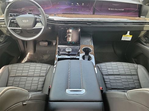 New 2026 Cadillac Escalade Platinum Luxury w/ LPO, Floor Liner Package image 10
