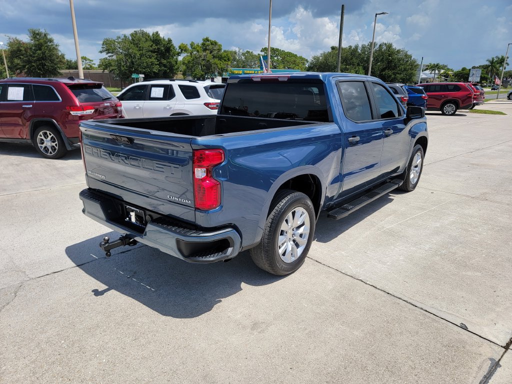 Used 2024 Chevrolet Silverado 1500 Custom RWD image 5