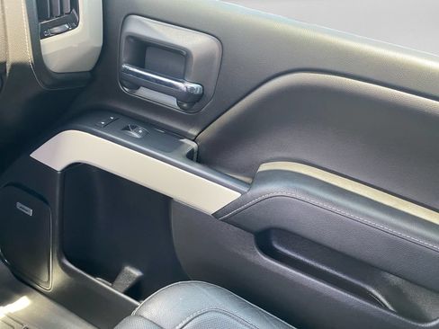Used 2018 Chevrolet Silverado 1500 LTZ Z71 w/ LTZ Plus Package AWD/4WD image 19