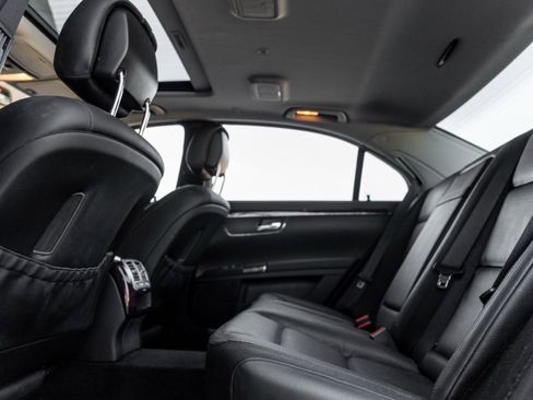 Used 2011 Mercedes-Benz S 550 image 33