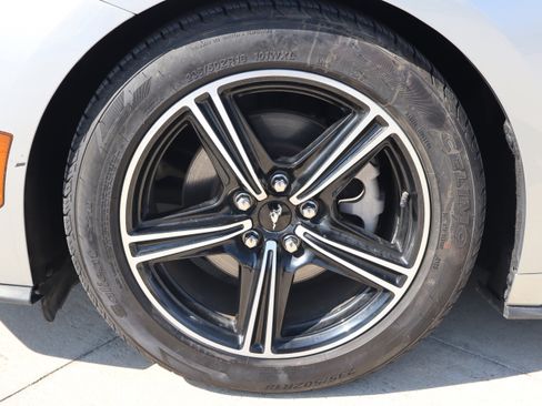 Used 2024 Ford Mustang Premium image 25