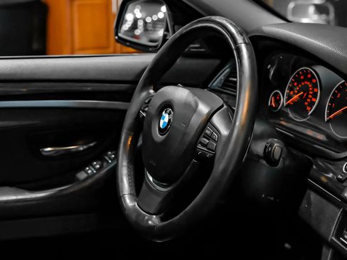 Used 2014 BMW 550i Sedan RWD image 17