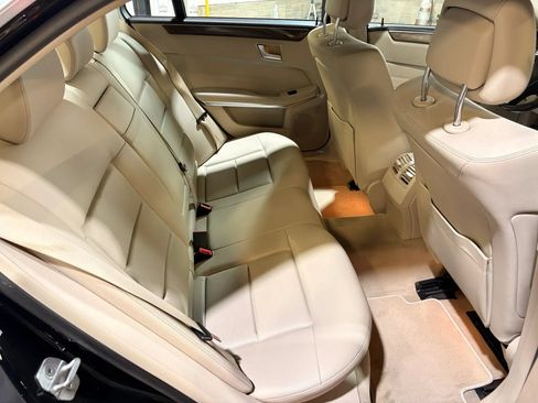 Used 2014 Mercedes-Benz E 350 4MATIC Sedan image 16