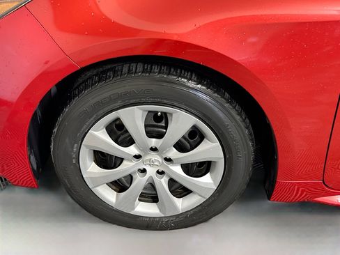 Used 2020 Toyota Corolla LE FWD image 13