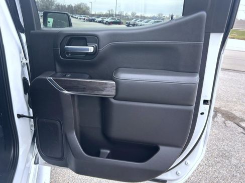 Used 2020 Chevrolet Silverado 1500 LTZ w/ LTZ Premium Package image 18