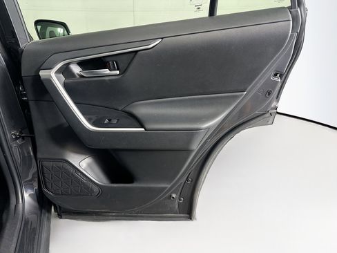 Used 2023 Toyota RAV4 XLE FWD image 28