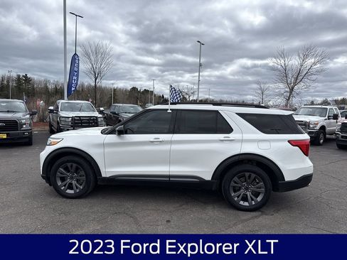 Used 2023 Ford Explorer XLT w/ Equipment Group 202A AWD/4WD image 10