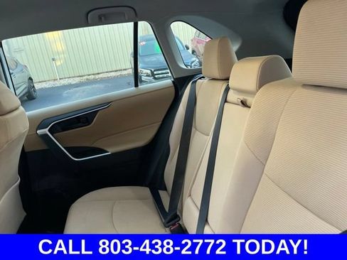Used 2022 Toyota RAV4 LE FWD image 13