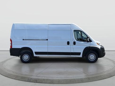 Used 2025 RAM ProMaster 2500 w/ Convenience Group FWD image 3