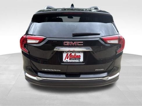 Used 2022 GMC Terrain SLT w/ Tech Package AWD/4WD image 6