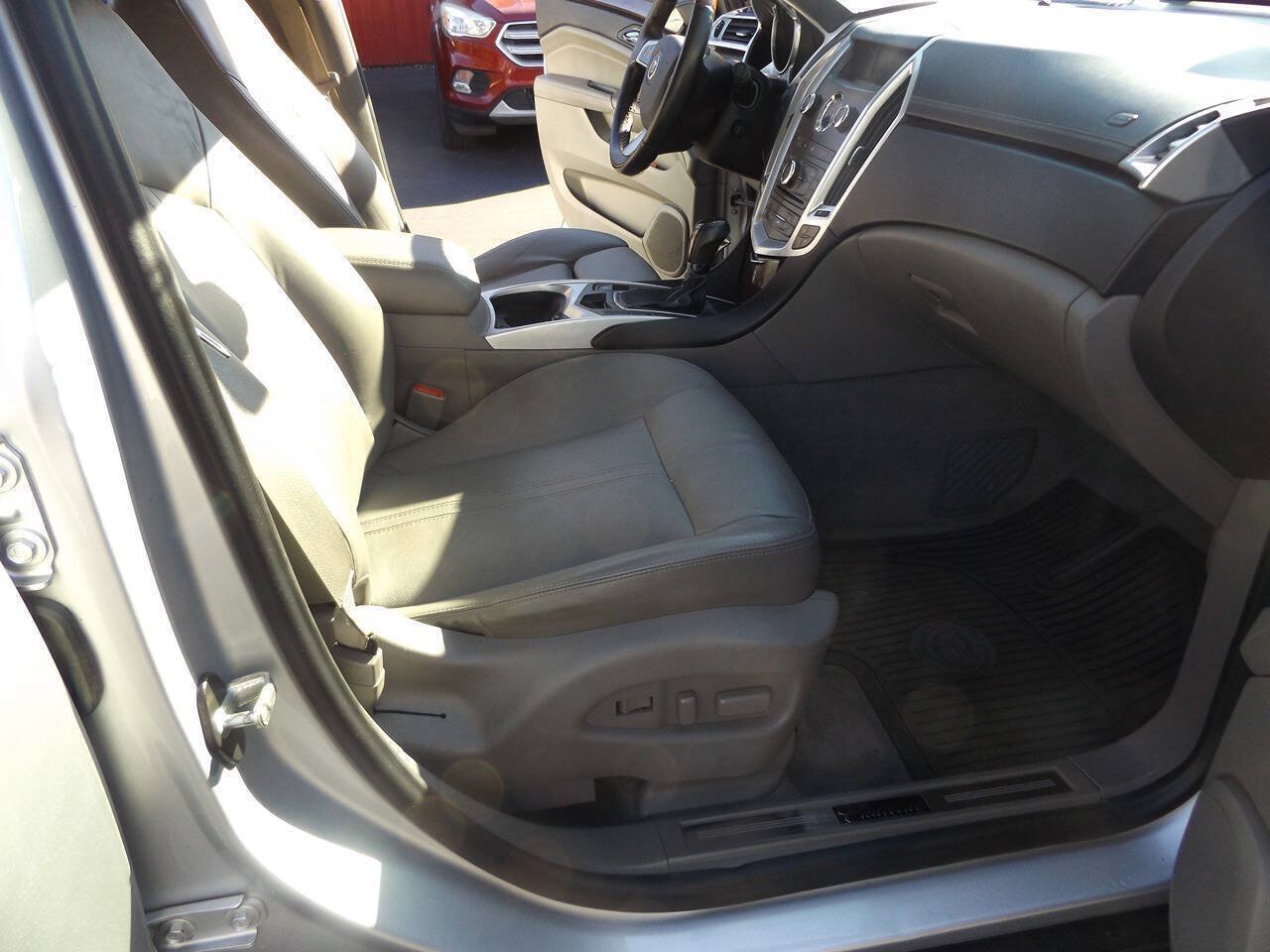 Used 2010 Cadillac SRX Luxury FWD image 21