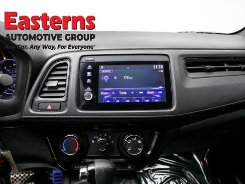 Used 2021 Honda HR-V Sport image 11