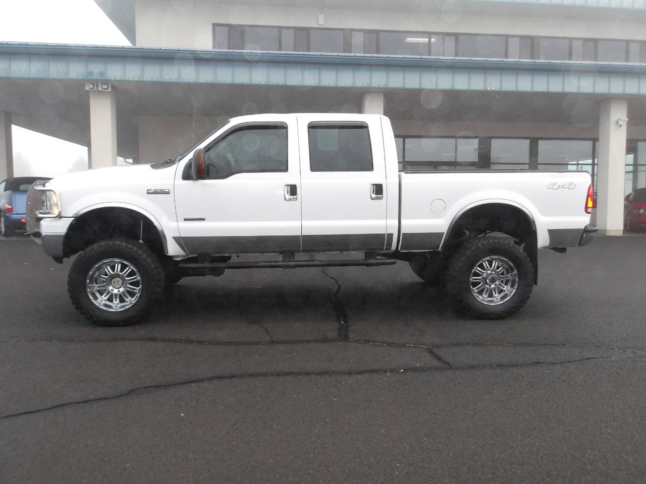 Used 2005 Ford F250 XLT AWD/4WD image 2
