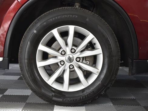 Used 2019 Dodge Durango SXT image 24