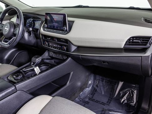 Used 2023 Nissan Rogue SV image 87