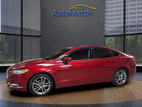 Used 2017 Ford Fusion SE w/ Equipment Group 201A image 6