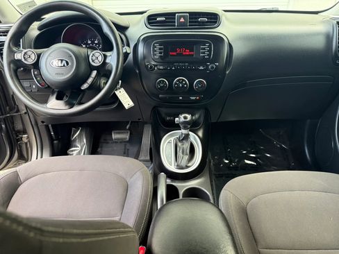 Used 2016 Kia Soul FWD image 16
