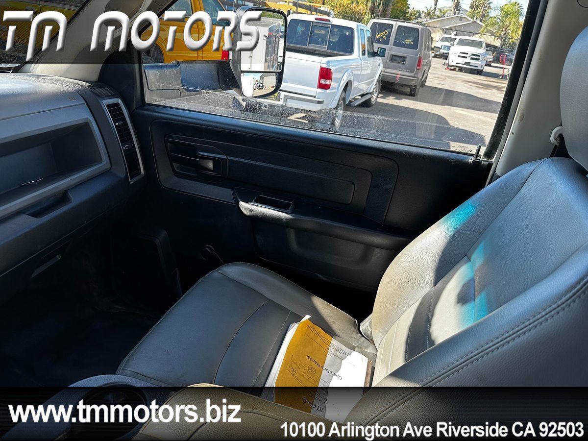 Used 2017 RAM 5500 Tradesman w/ Ambulance Prep Group RWD image 17